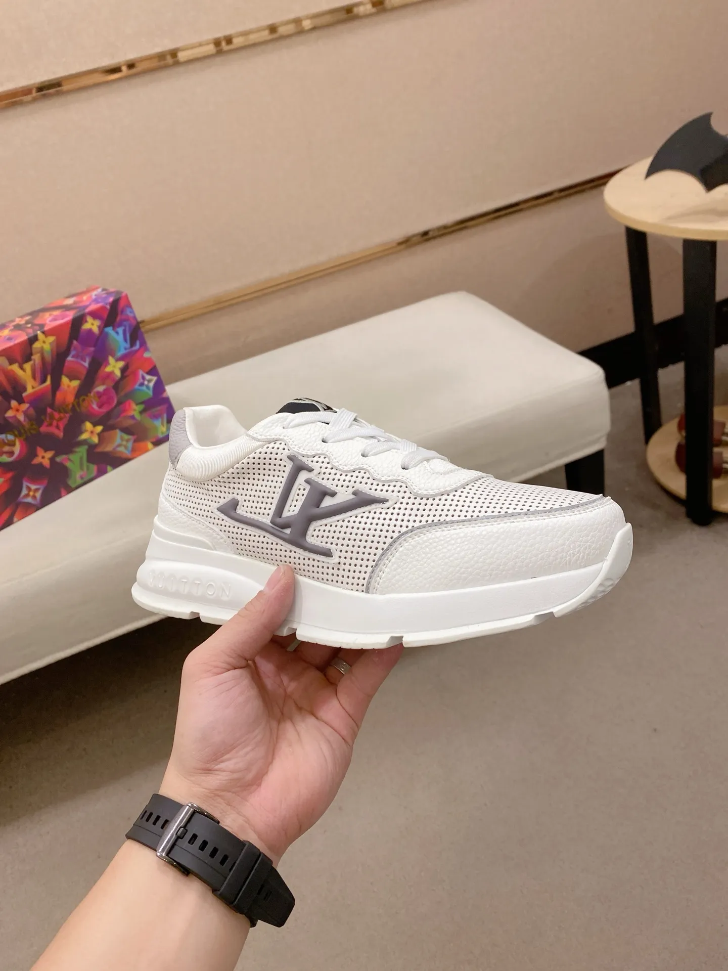Men's shoes: 442💰🎉🎉LV~Louis Vuitton trendy men's shoes, new shipments, latest matching, the same style as the official website, super high quality, hot sales of the season [strong][strong][strong]Selected first-layer cowhide, comfortable sheepskin lining, original last, comfortable on the foot, wear-resistant rubber outsole, size: 38-44.